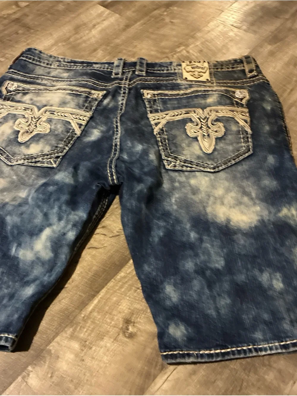 Rock Revival Scotie Shorts Men’s SZ 42 Distressed Denim Light Wash Embroidere
